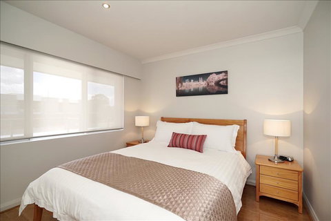 Applecross Riverside Apt - Hotel Gold Coast 2