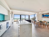 Book Port Fairy Accommodation Vacations Hotel Gold Coast Hotel Gold Coast