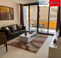 ARENA RESORT STYLE EXEC FREE NETFLIX WIFI WINE - Hotel Gold Coast