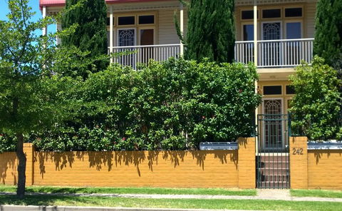 Armidale Ace Apartments - Hotel Gold Coast 2