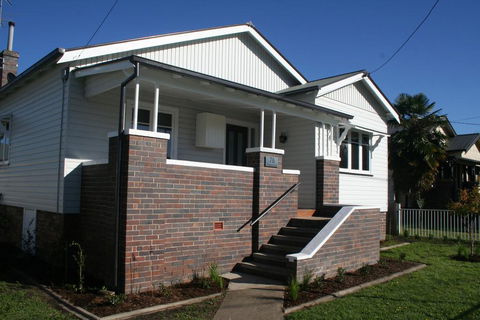 Armidale Executive Accommodation - City Centre - Hotel Gold Coast 2