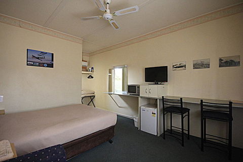 Aromet Motor Inn - Hotel Gold Coast 1