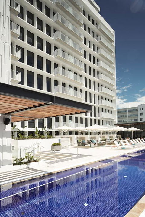 Art Series - The Johnson - Hotel Gold Coast 3