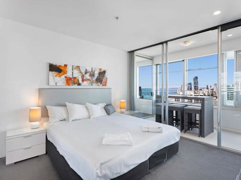 Luxury 3 Bedroom Apartment With Ocean Views - Coast HM - Hotel Gold Coast 0