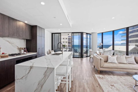 Luxury At The Pearl - Hotel Gold Coast 1