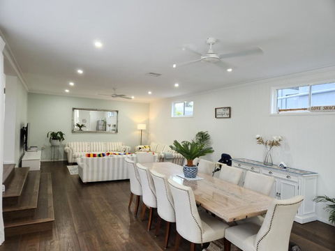 Luxury Hamptons Beachside Sanctuary - Hotel Gold Coast 2