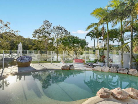 Luxury Hamptons Beachside Sanctuary - Hotel Gold Coast 1