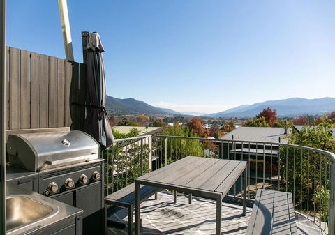 Luxury Scandinavian Townhouse - Hotel Gold Coast 3
