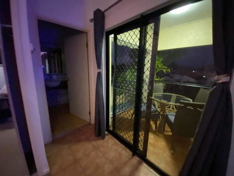 Master Ensuite And Private Balcony - Hotel Gold Coast 3