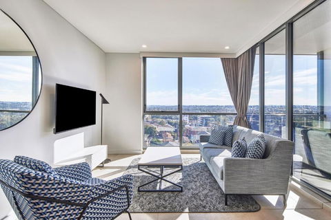 Meriton Suites Liverpool - Hotel Gold Coast 0