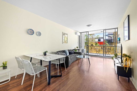 Modern Apt - Free Parking - Convenient Location - Hotel Gold Coast 2