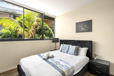 Modern Apt - Free Parking - Convenient Location - Hotel Gold Coast 0