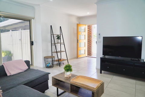 Modern Style Unit 2 Deer Park - Hotel Gold Coast 0