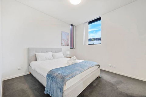 Modern Two Bed Apt In The Centre Of Erskenville - Hotel Gold Coast 1