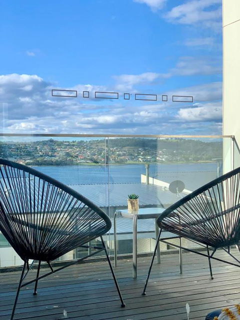 Modern Villa With Water View - Hotel Gold Coast 2
