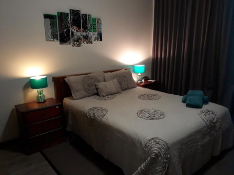Moe Motor Inn - Contactless 24 Hour Checkinn Available - Hotel Gold Coast 0