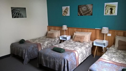 Moe Motor Inn - Contactless 24 Hour Checkinn Available - Hotel Gold Coast 2