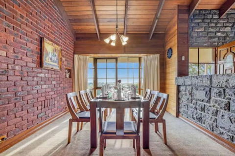 Narre Warren Farm Farm 20 People - Hotel Gold Coast 0