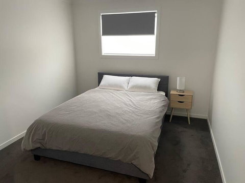 New 3 Bedroom House In Cooma - Hotel Gold Coast 1