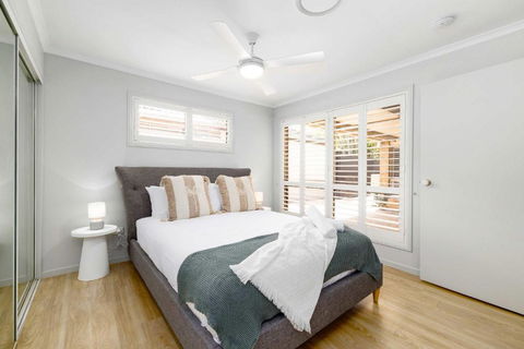 NEW 3BR Serene Creekside Retreat In Helensvale - Hotel Gold Coast 1