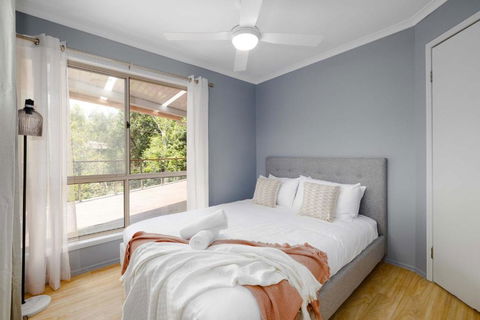 NEW 3BR Serene Creekside Retreat In Helensvale - Hotel Gold Coast 2