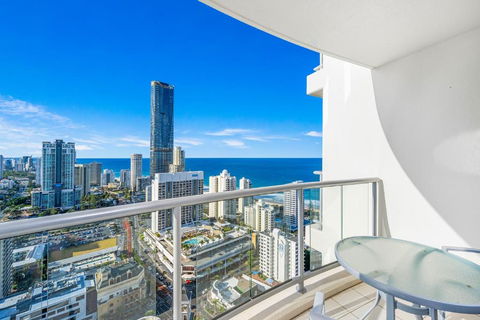 NEW Chevron Ocean Views Central Surfers. - Hotel Gold Coast 0