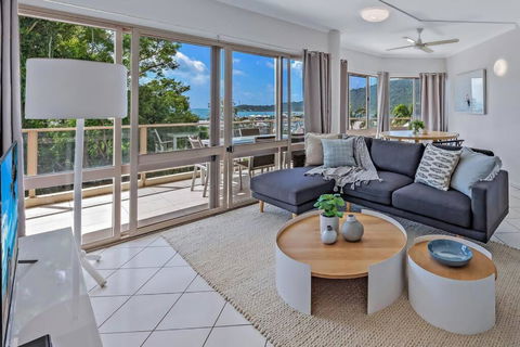 NEW! Gorgeous 2BR Apartment With Stunning Ocean Views! - Hotel Gold Coast 0