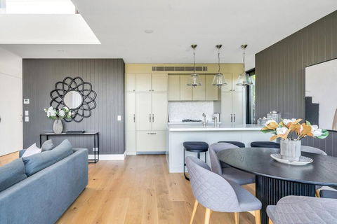 New Large Penthouse With Ocean & Golf Course Views - Hotel Gold Coast 2