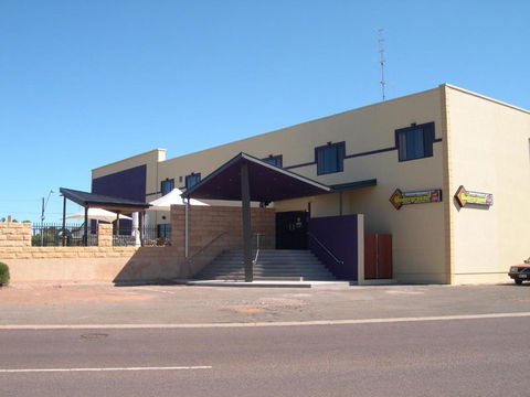 New Whyalla Hotel - Hotel Gold Coast 0