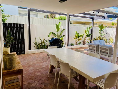 NOR214 - Northstead Coastal Charm - Hotel Gold Coast 1