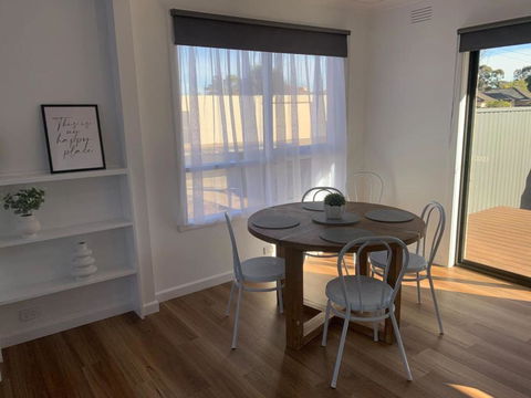 Nth Central 4BR Reno W WiFi - Hotel Gold Coast 2