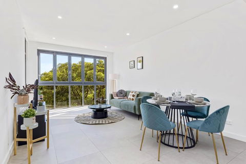 Oasis Near CBD, Close To UNSW & Famous Restaurants - Hotel Gold Coast 1