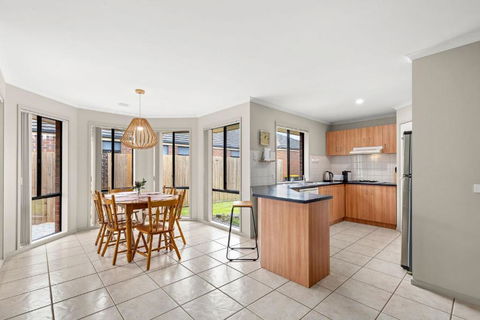 Oasis Springs - Hotel Gold Coast 2