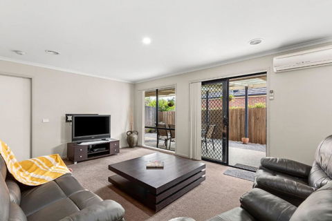 Oasis Springs - Hotel Gold Coast 3