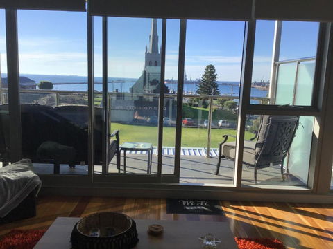 Ocean Breeze Apartment Portland - Hotel Gold Coast 1