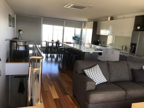 Ocean Breeze Apartment Portland - Hotel Gold Coast 3