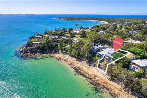 Ocean Front Luxury The Lambeth Walk - Hotel Gold Coast 1