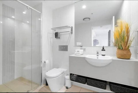 NOTINUSEWyndham WaveWhisper Retreat - Hotel Gold Coast 1