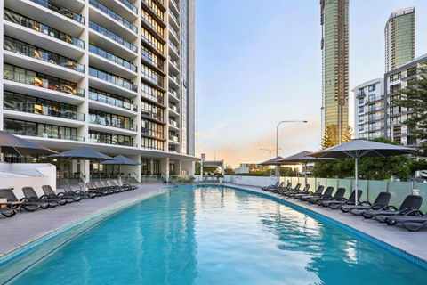 Ocean View 3-Bed With Gym, Pool, Sauna & Parking - Hotel Gold Coast 0