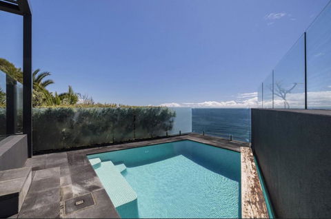 Oceanfront Beach Pad - Hotel Gold Coast 0