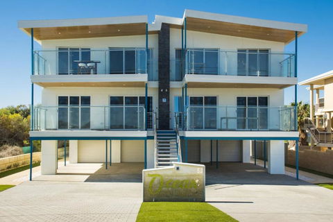 Oceans Waves - Luxury Apartment With Ocean Views - Hotel Gold Coast 1