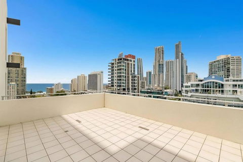 Oceanview Located In The Heart Of Surfers - Self Contained, Privately Managed Apartments - Hotel Gold Coast 3