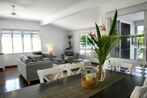Ohana - Beachfront Holiday House - Hotel Gold Coast 1