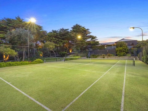 Ohana Luxury Retreat-beach Access Heated Pool - Hotel Gold Coast 0