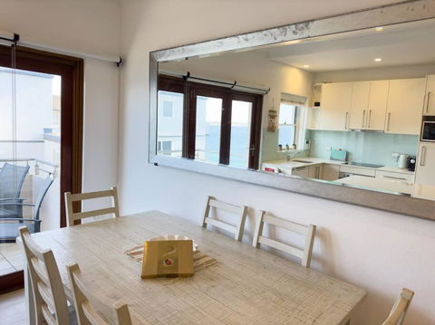 On The Esplanade - Close To Beach & Cronulla Mall With Aircon - Hotel Gold Coast 2