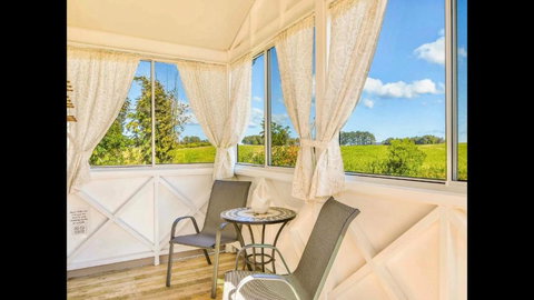 Orange Blossom- Comboyne Mountain Cottages - Hotel Gold Coast 2