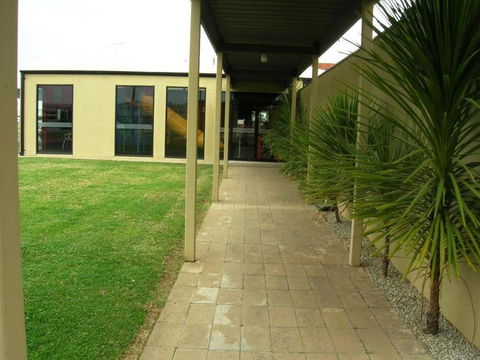 Overlander Hotel Motel - Hotel Gold Coast 2