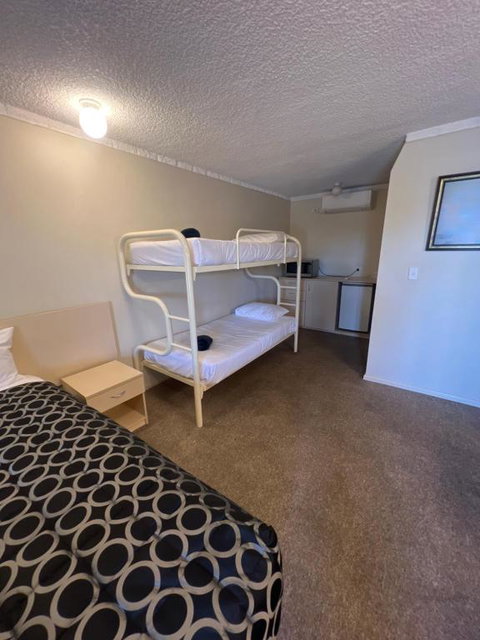 OVERLANDER MOTOR LODGE - Hotel Gold Coast 3