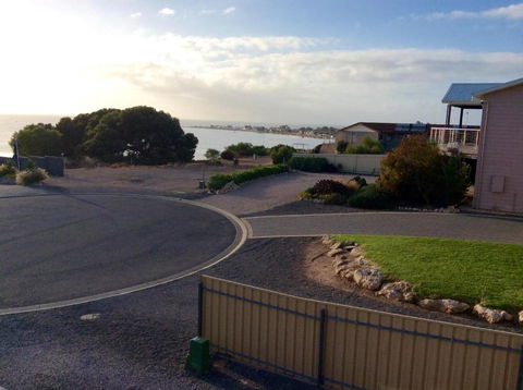 Oyster Views - Hotel Gold Coast 1