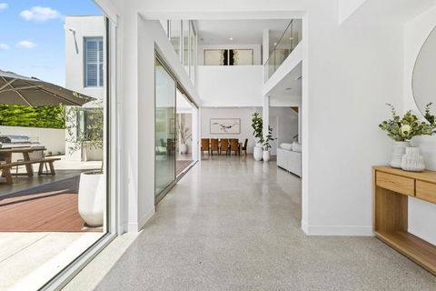 Opulence On Olive - Resort Luxury In Blairgowrie, Opposite Yacht Club - Hotel Gold Coast 1